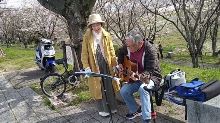 桜🌸の花と長閑な風景の中に素敵な歌声が、、、最高です👍👍👍❤️🤗